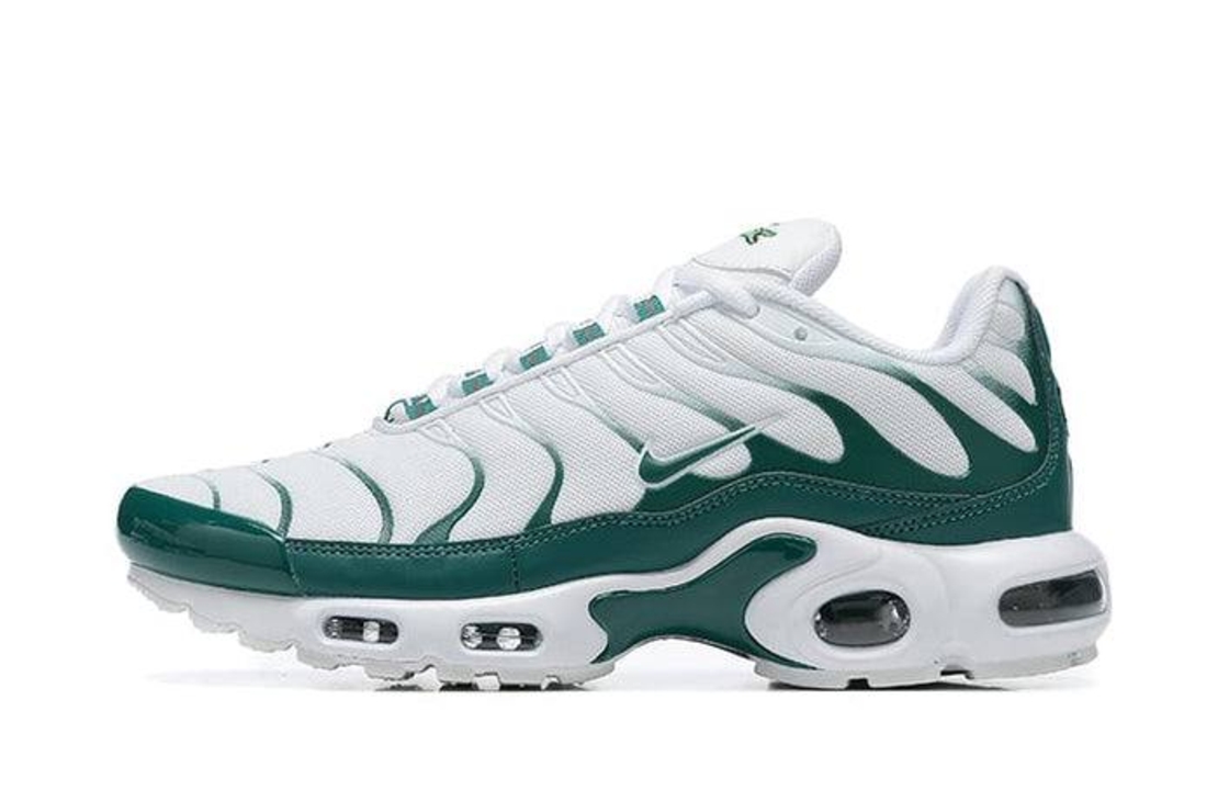 NIKE AIR MAX PLUS TN X LACOSTE