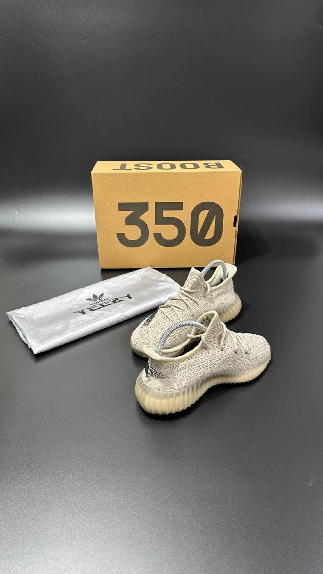 Adidas Yeezy Boost 350 V2 