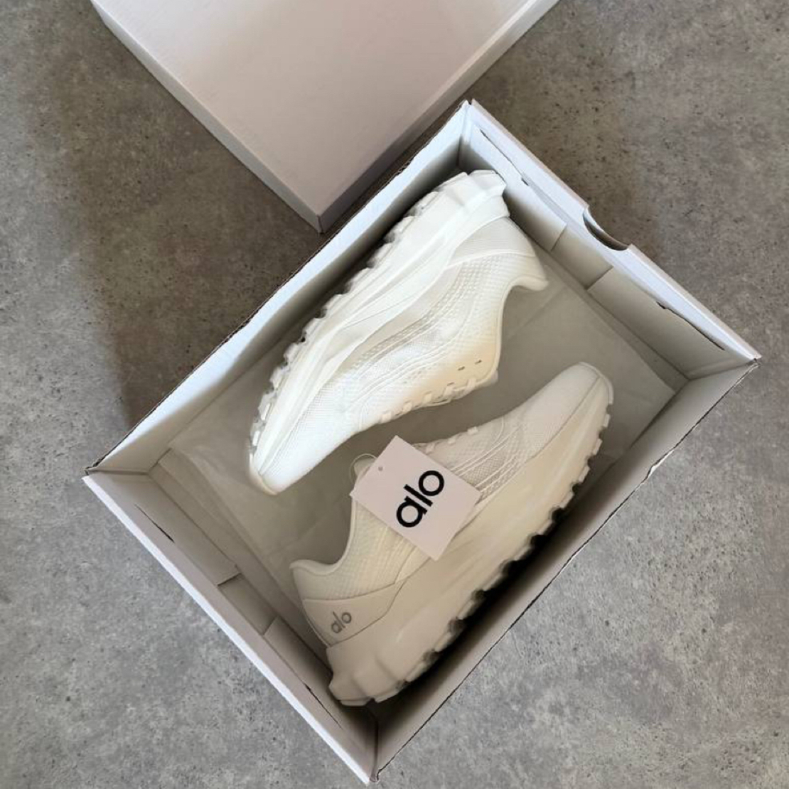 Alo Runner “White”