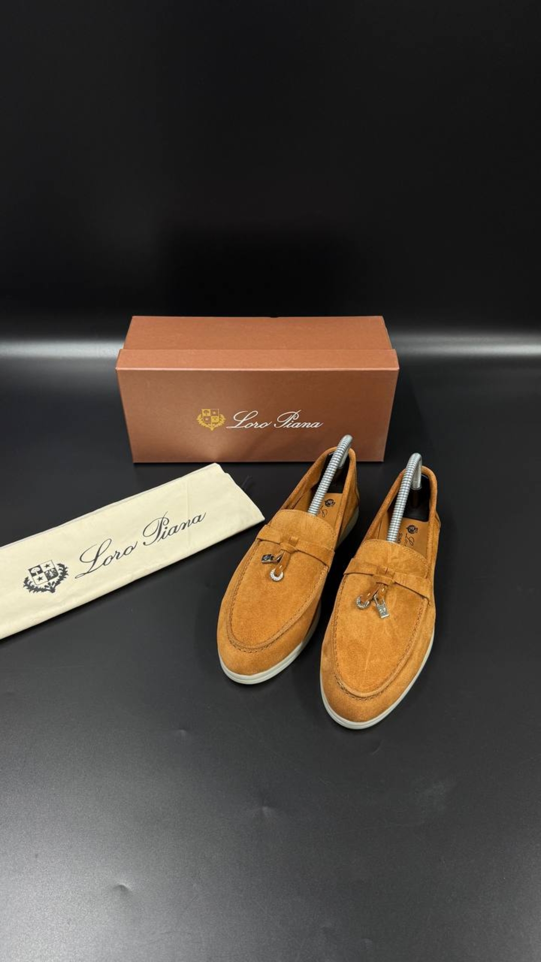 Loro Piana 7