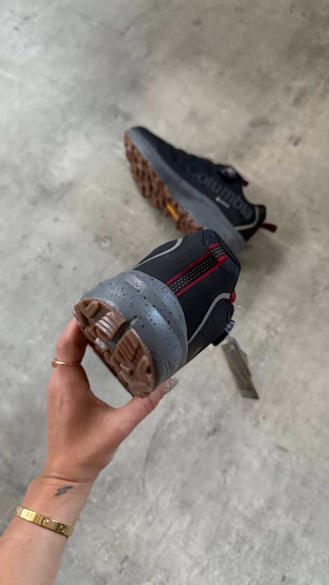 Columbia “BLACK GREY” GORETEX WATERPROOF