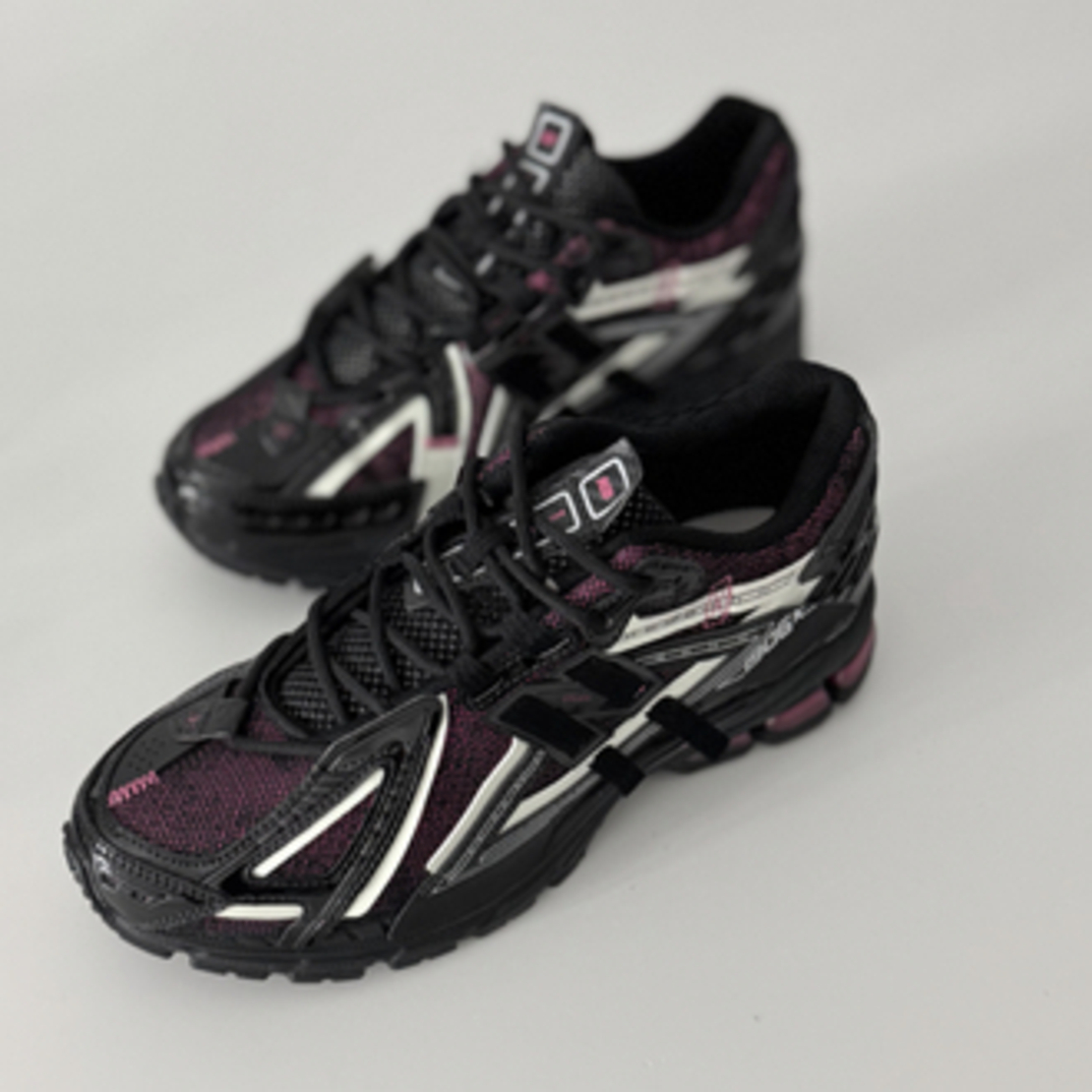 New Balance 1906A Black Dragon Berry
