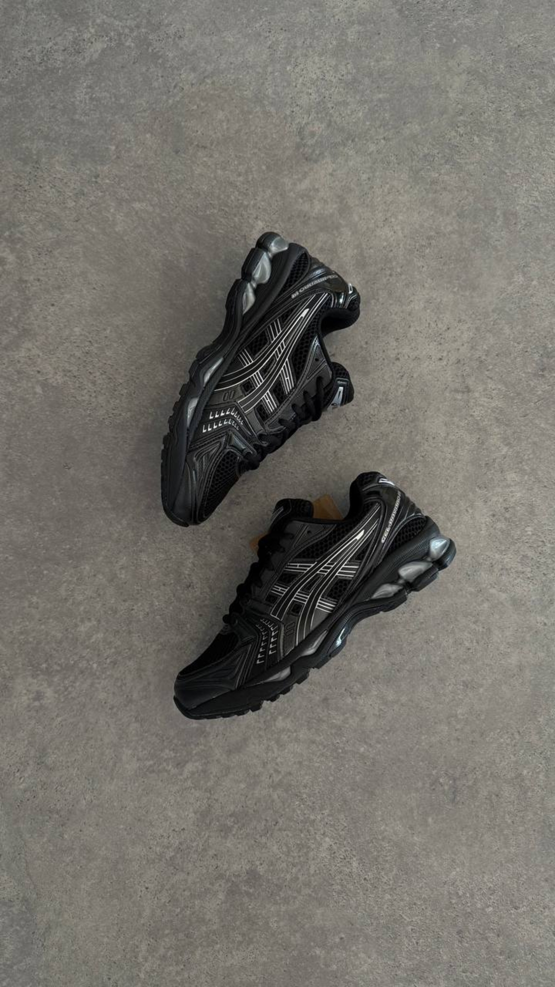 Asics Gel-Kayano Black