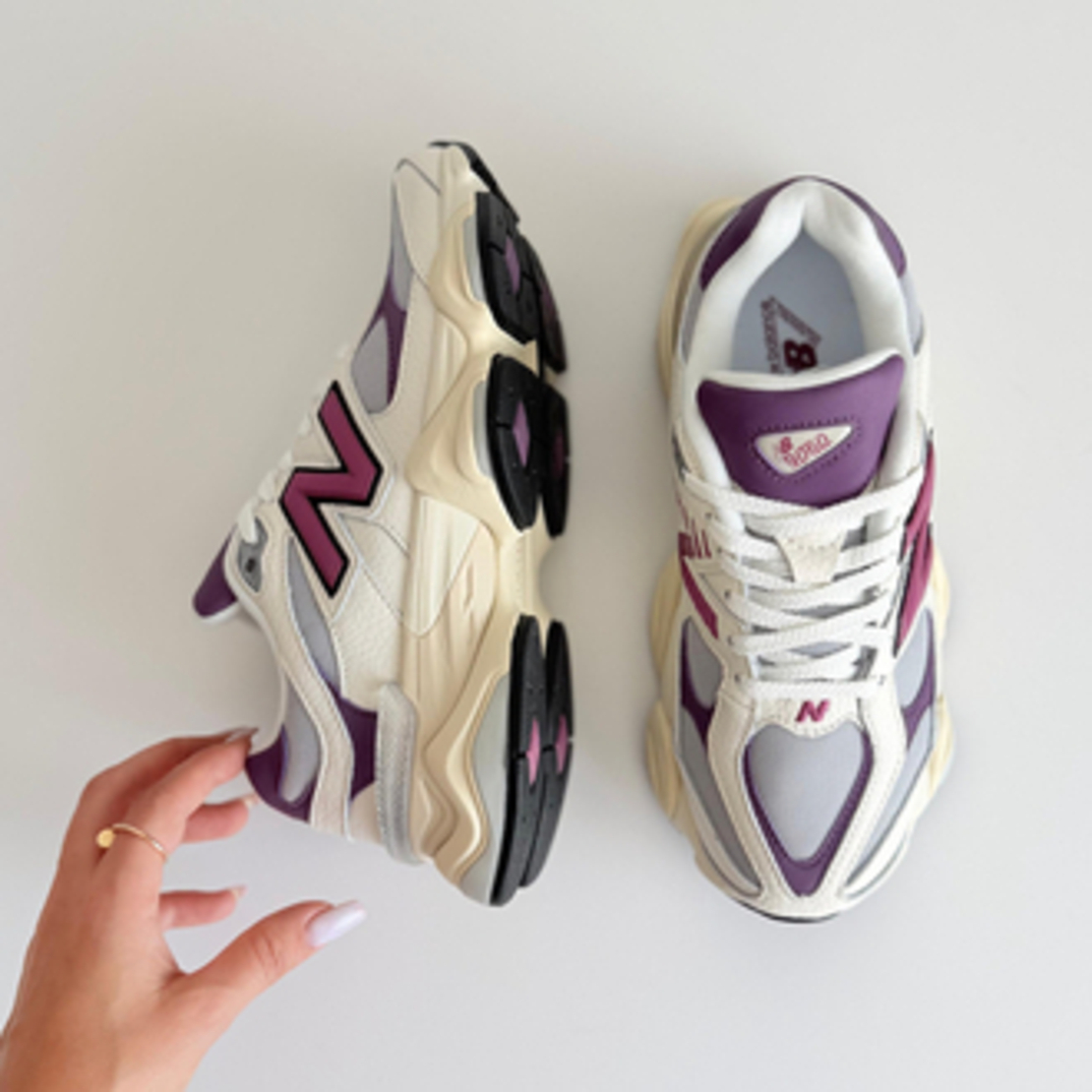 New Balance 9060 Magenta
