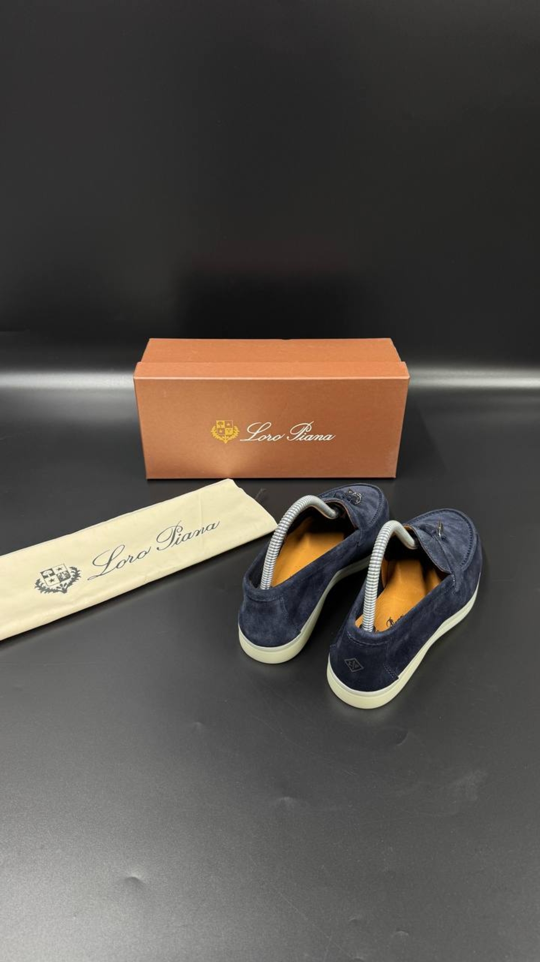 Loro Piana 4