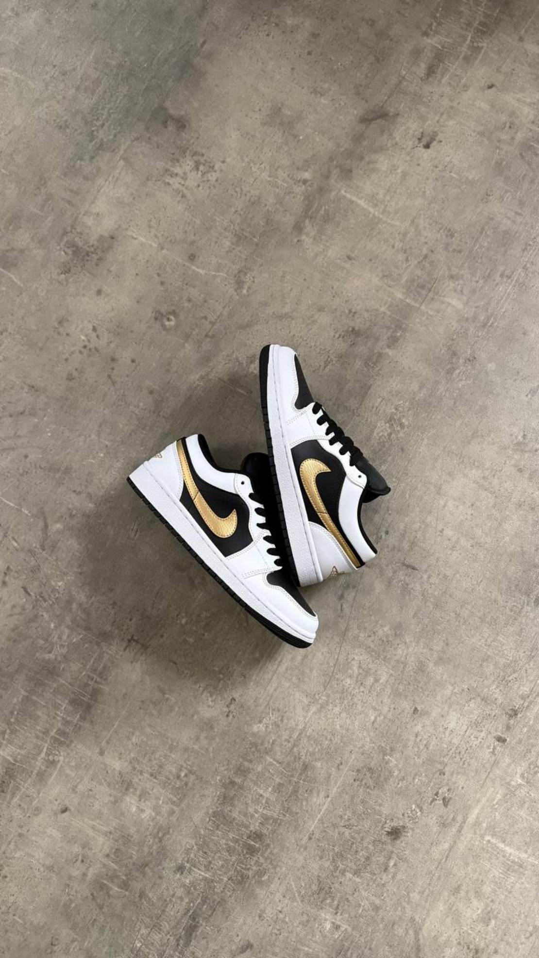 Air Jordan 1 Low “Gold Swoosh”