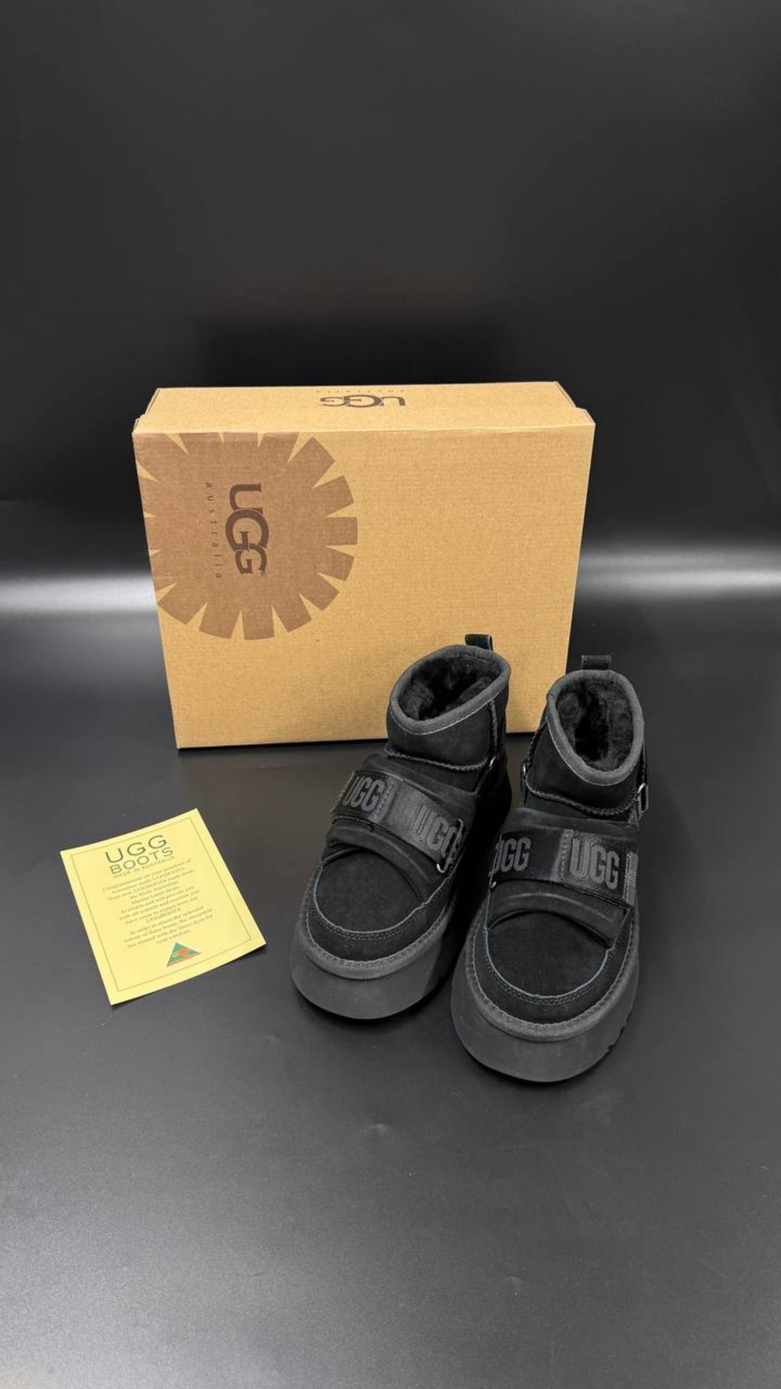 UGG