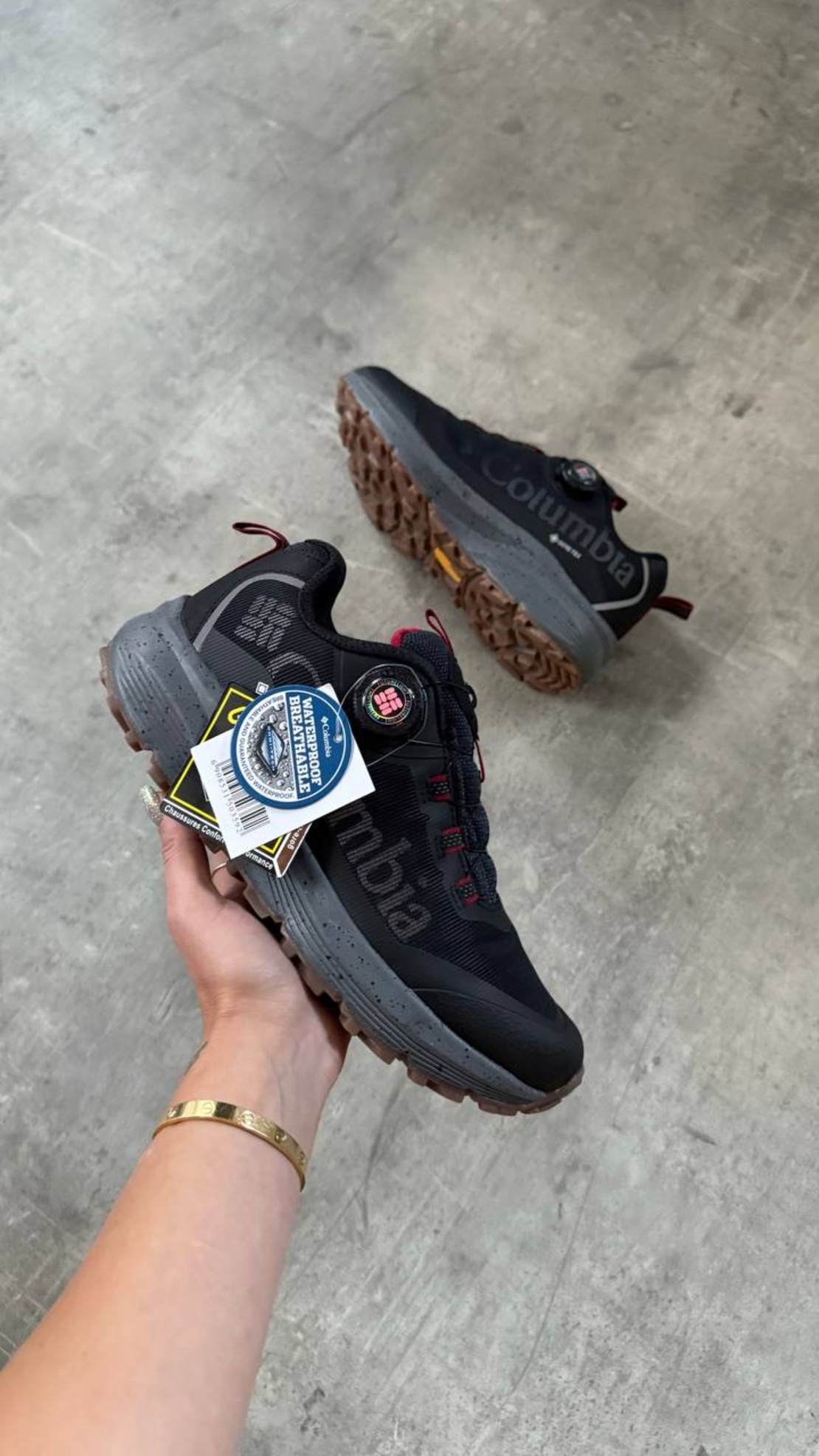 Columbia “BLACK GREY” GORETEX WATERPROOF