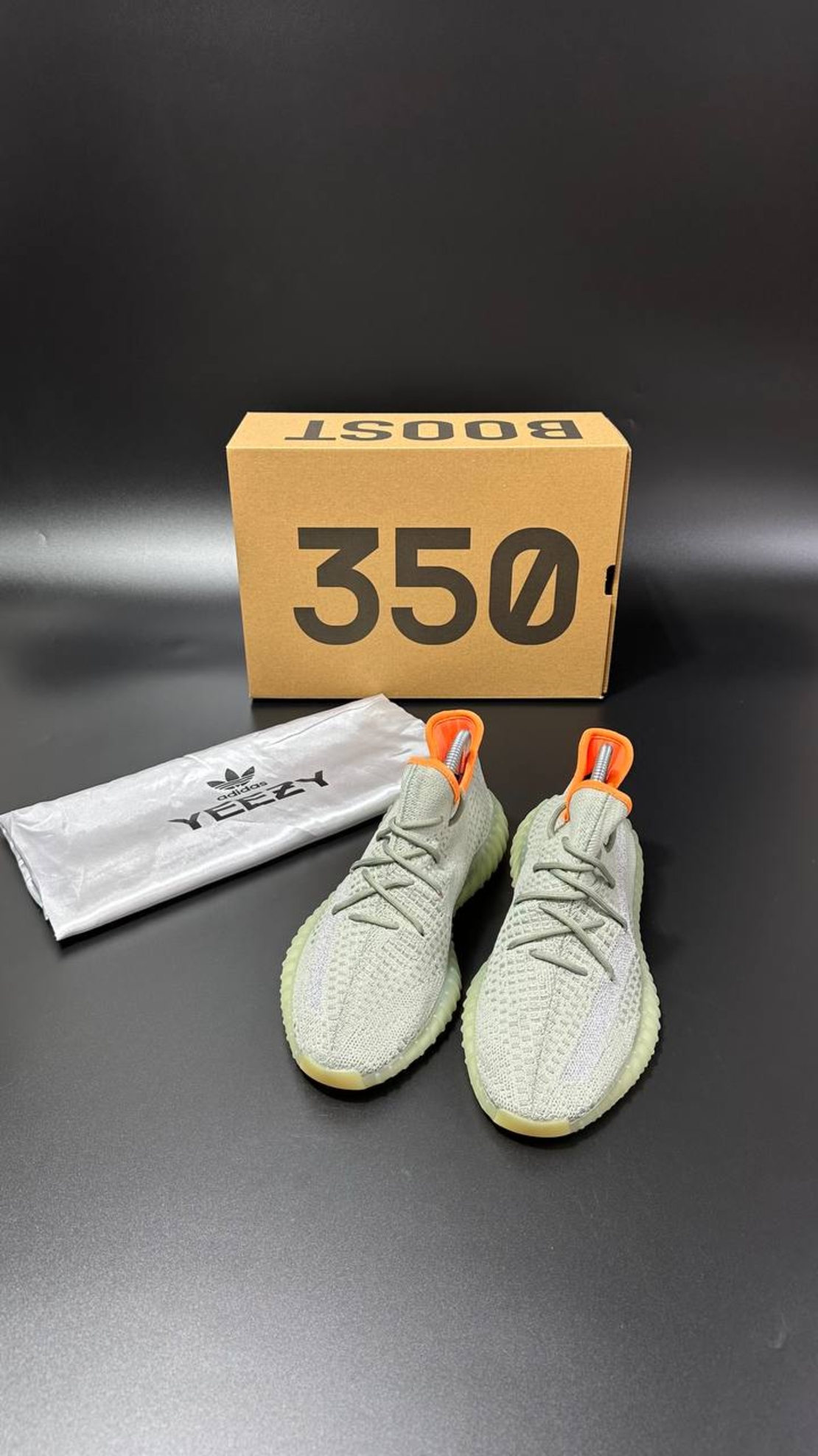 Adidas Yeezy Boost 350 V2 