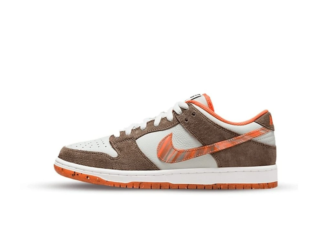 SB Dunk Low ''Crushed D.C.''