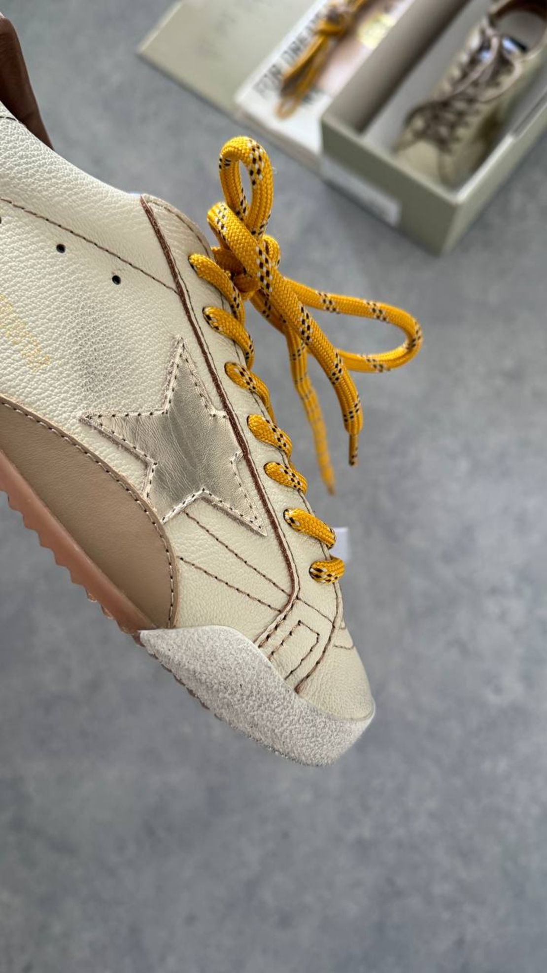 Golden Goose True-Star Suede – Brown / White Star