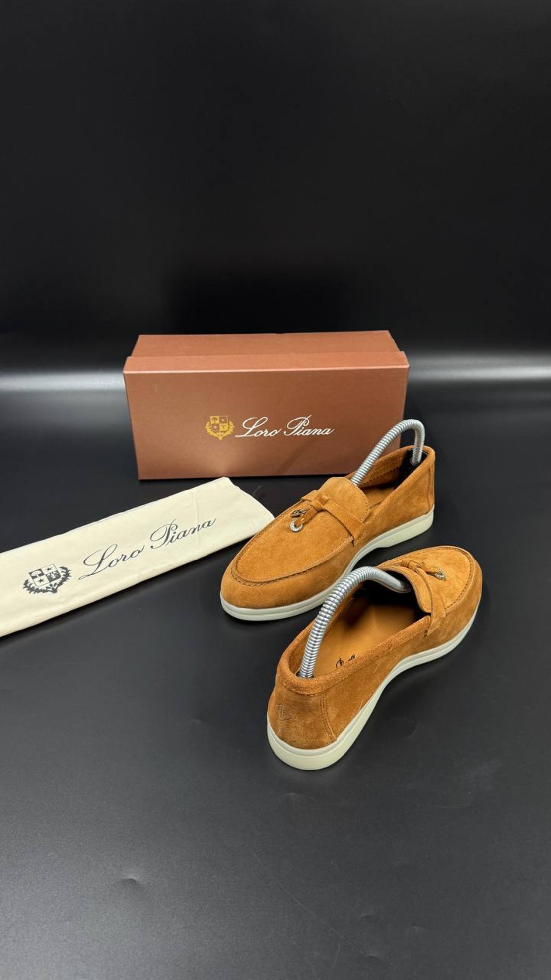 Loro Piana 7