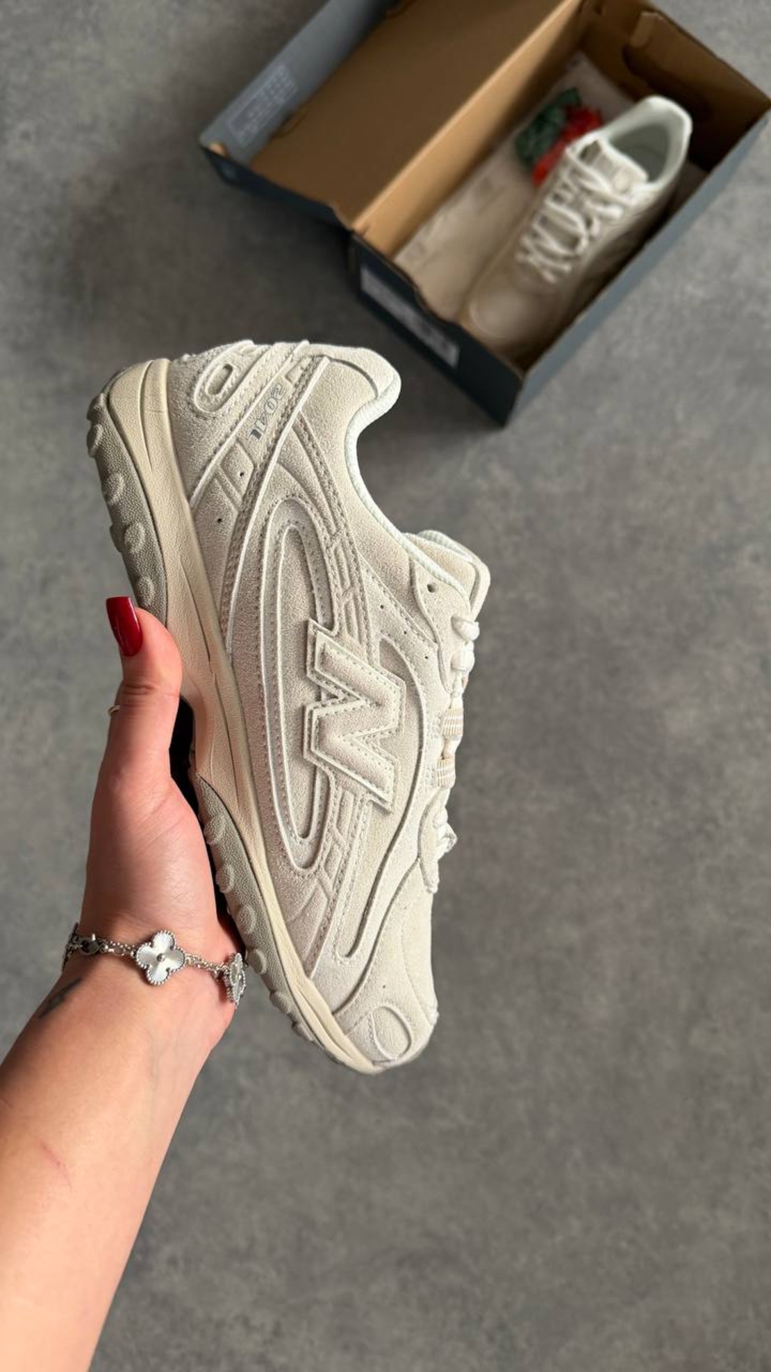 New Balance 204L “Timberwolf”