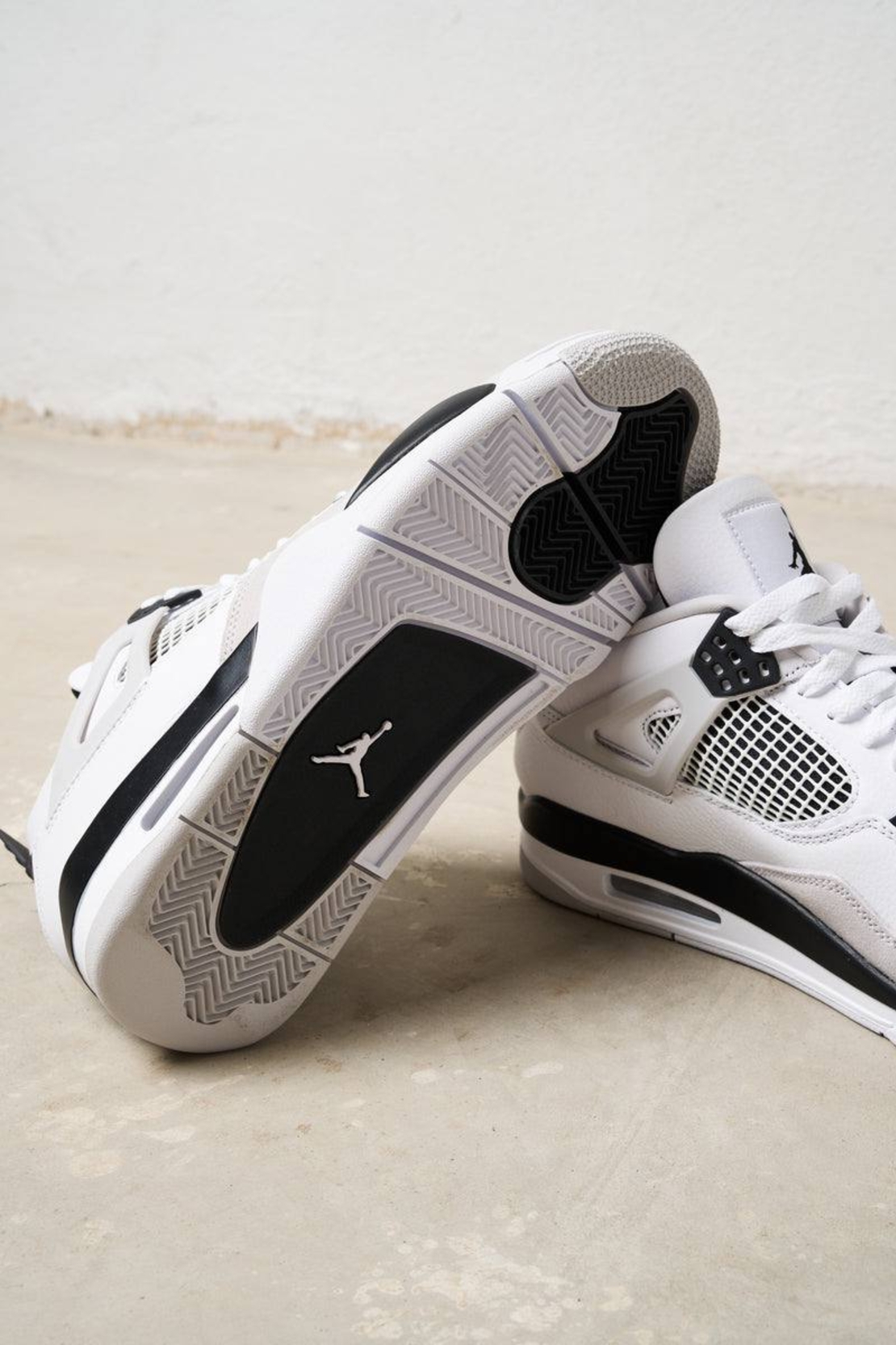 AİR Jordan 4 Retro “MİLİTARY BLACK” (OUTLET)