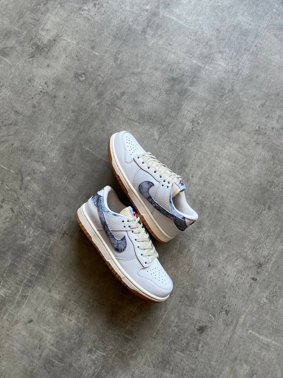 Dunk Low Washed Denim