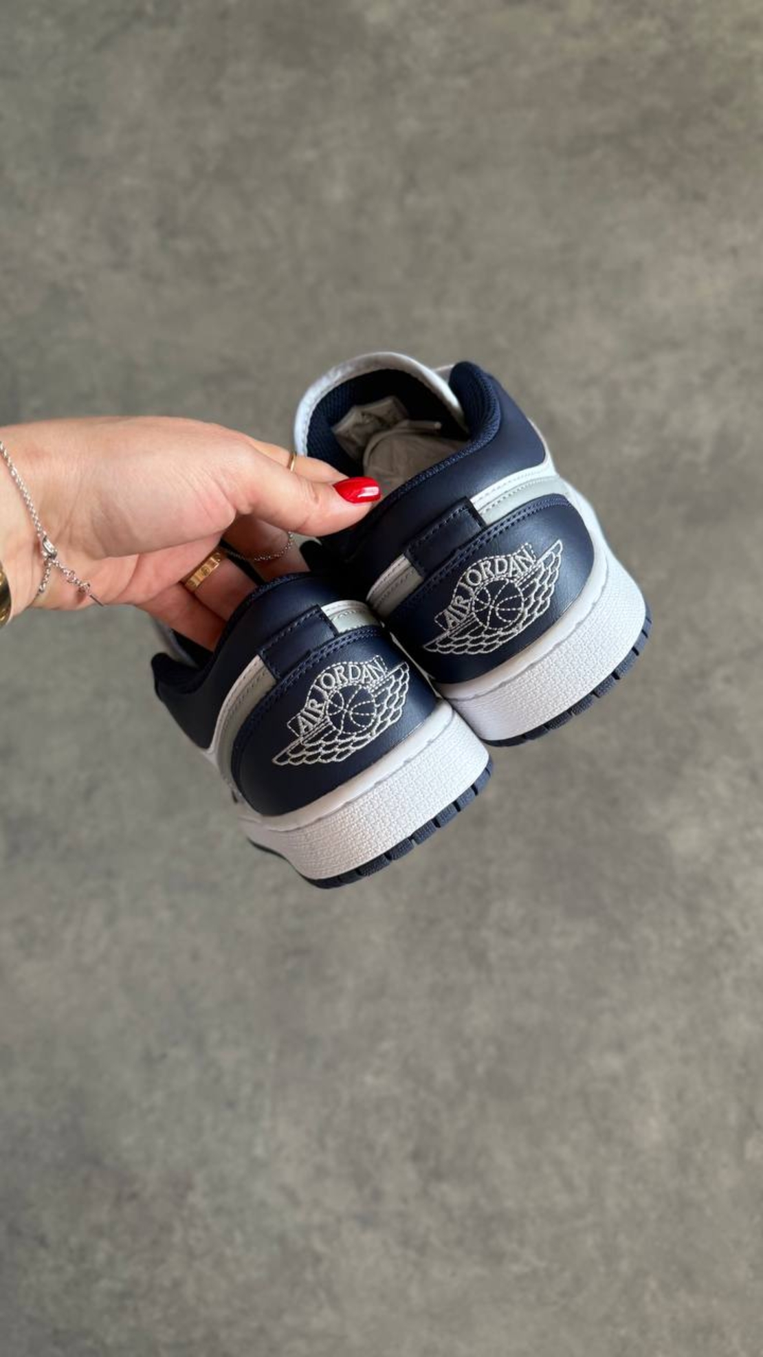 Air Jordan 1 Low “Midnight Navy”