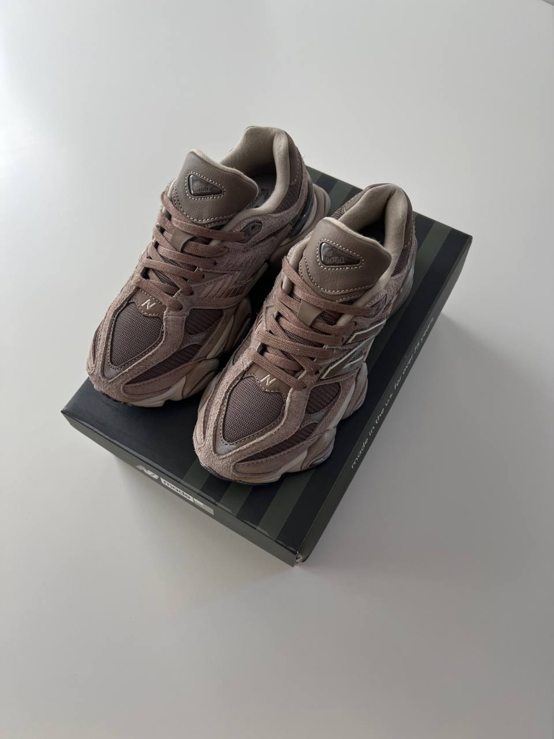 New Balance 9060 Mushroom
