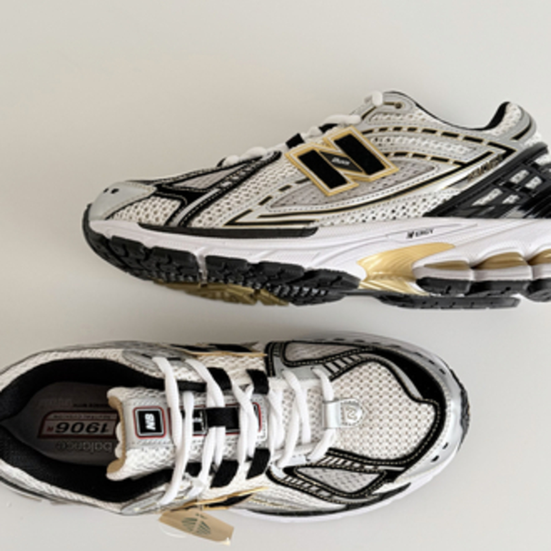 New Balance 1906R Black Gold
