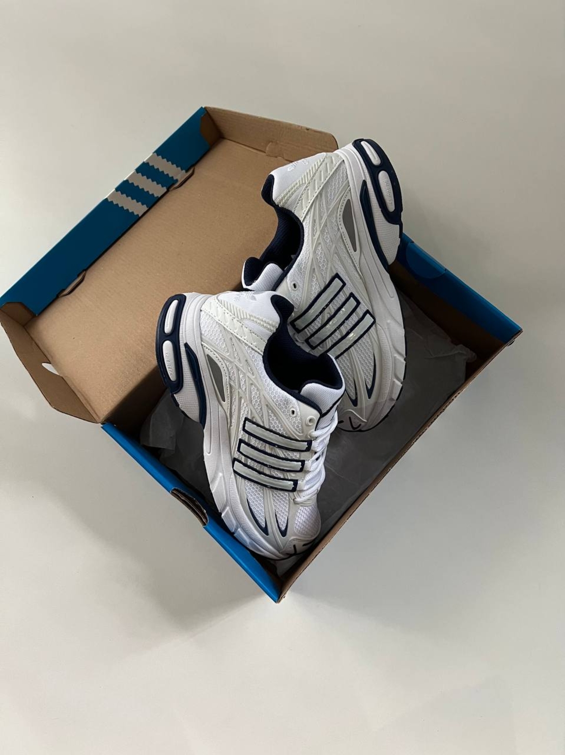 CHAUSSURE ADISTAR CUSHION “White”