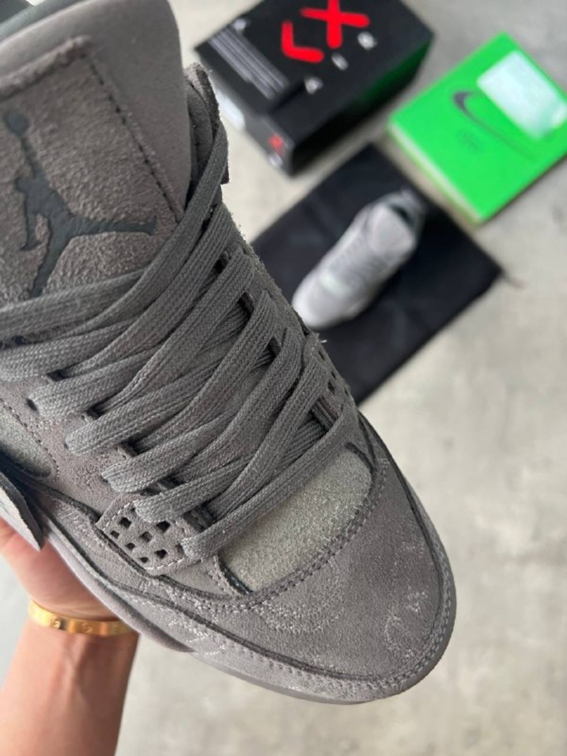 Air Jordan 4 Retro KAWS Cool Grey