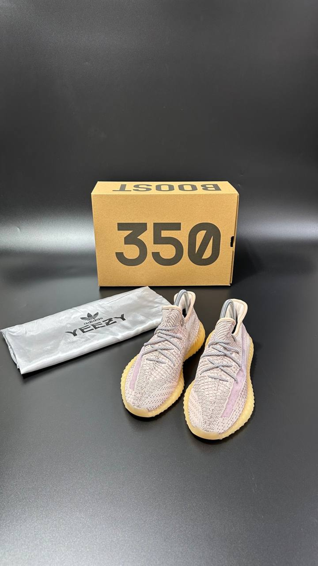 Adidas Yeezy Boost 350 V2 