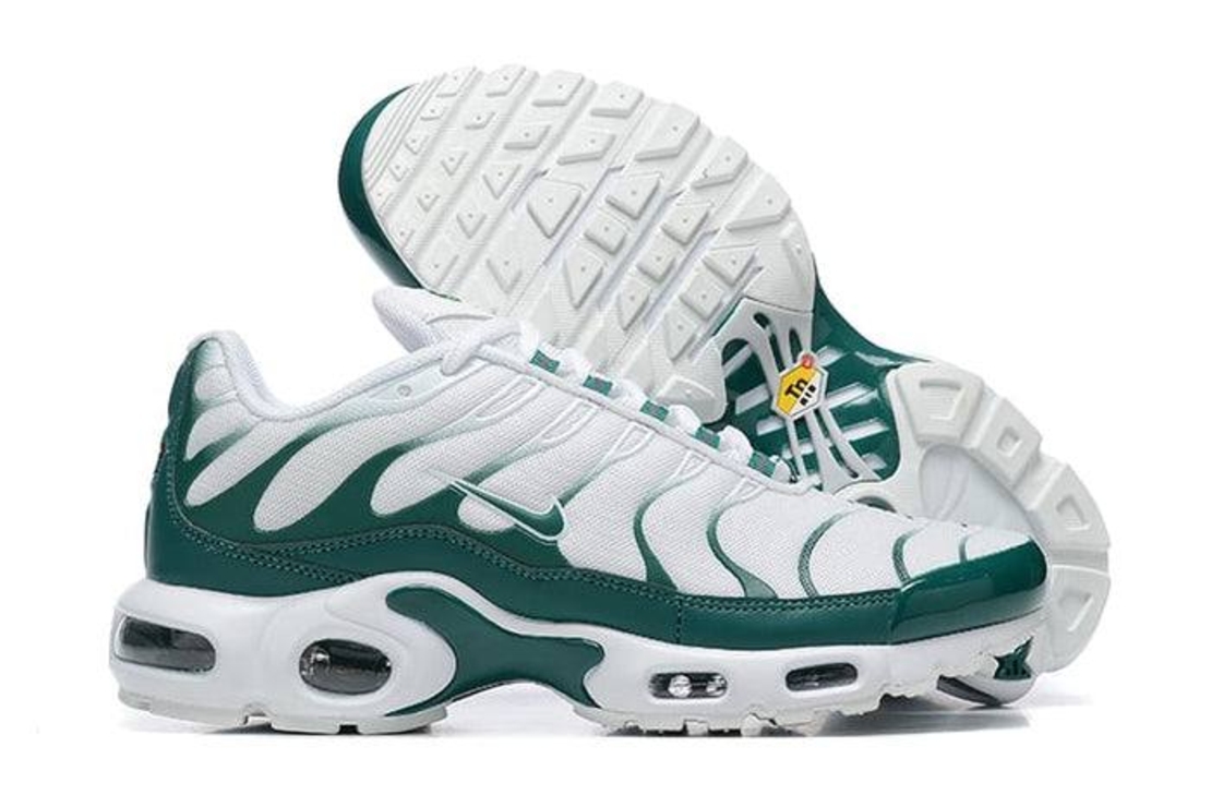NIKE AIR MAX PLUS TN X LACOSTE