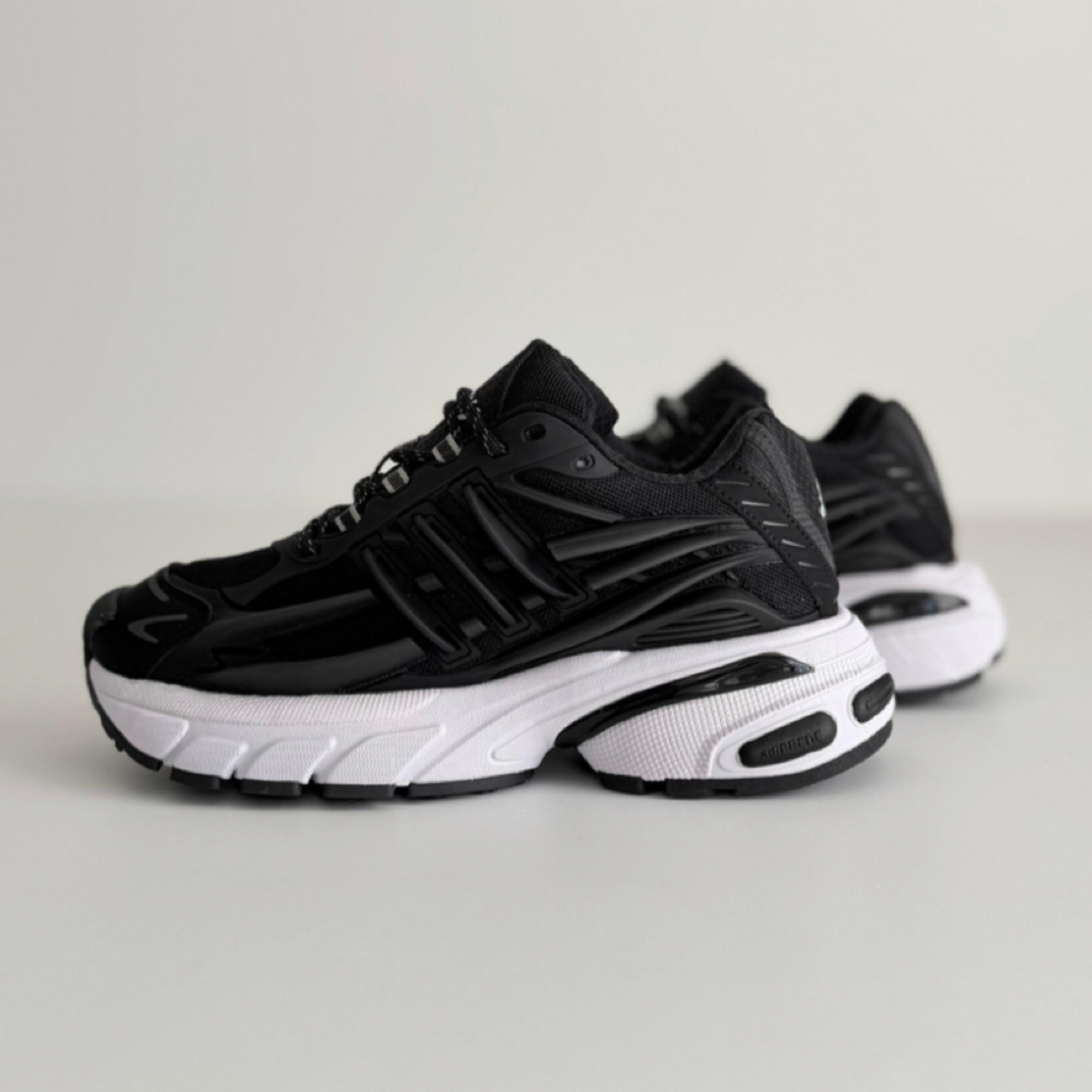 Pharrell Williams x adidas Adistar Jellyfish "Black White”