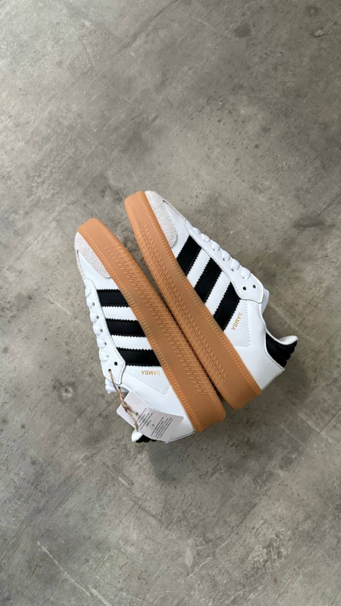 Samba XLG “White & Black''