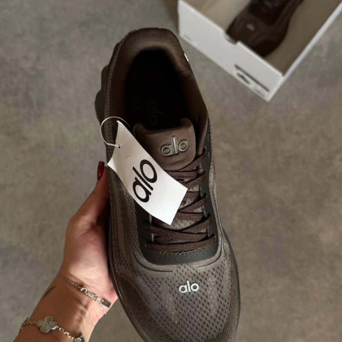 Alo Runner “Brown”