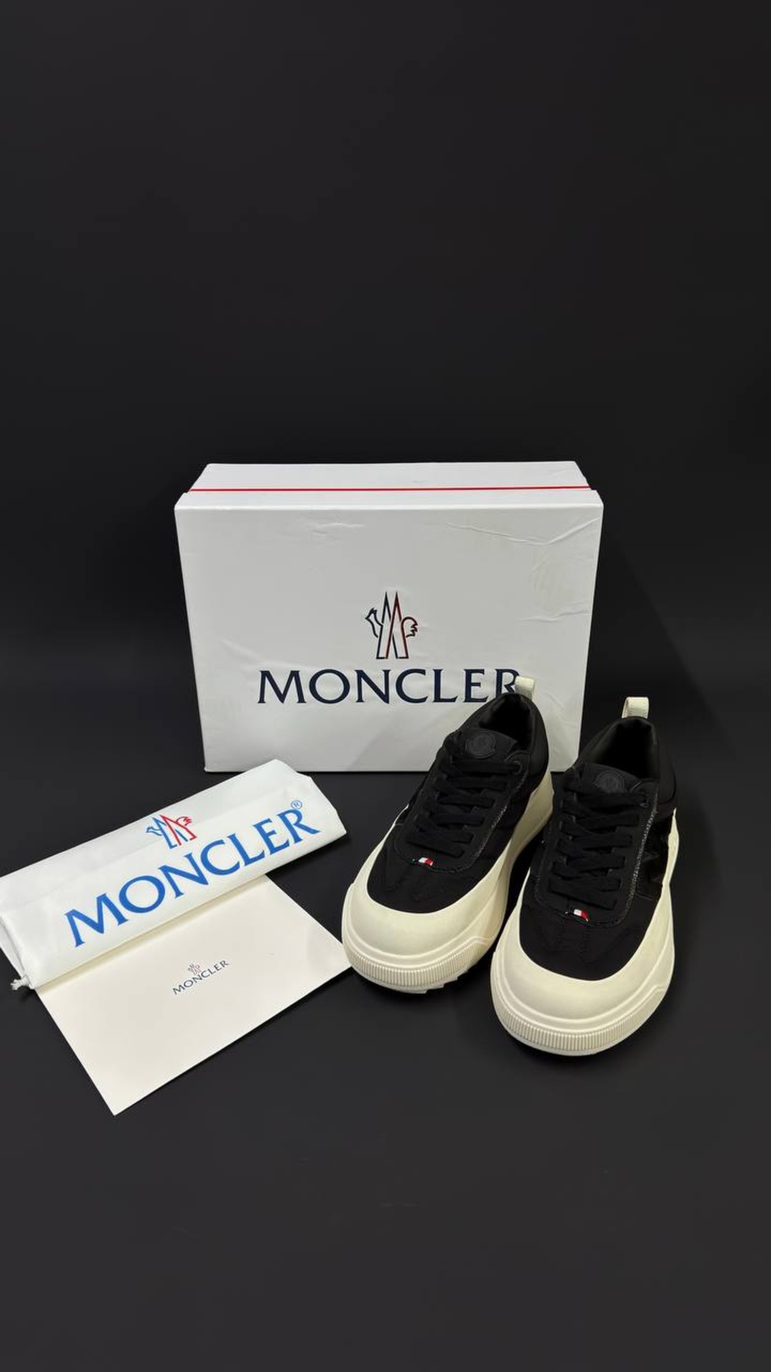 Moncler Trailgrip Lite Low – Black/Cream