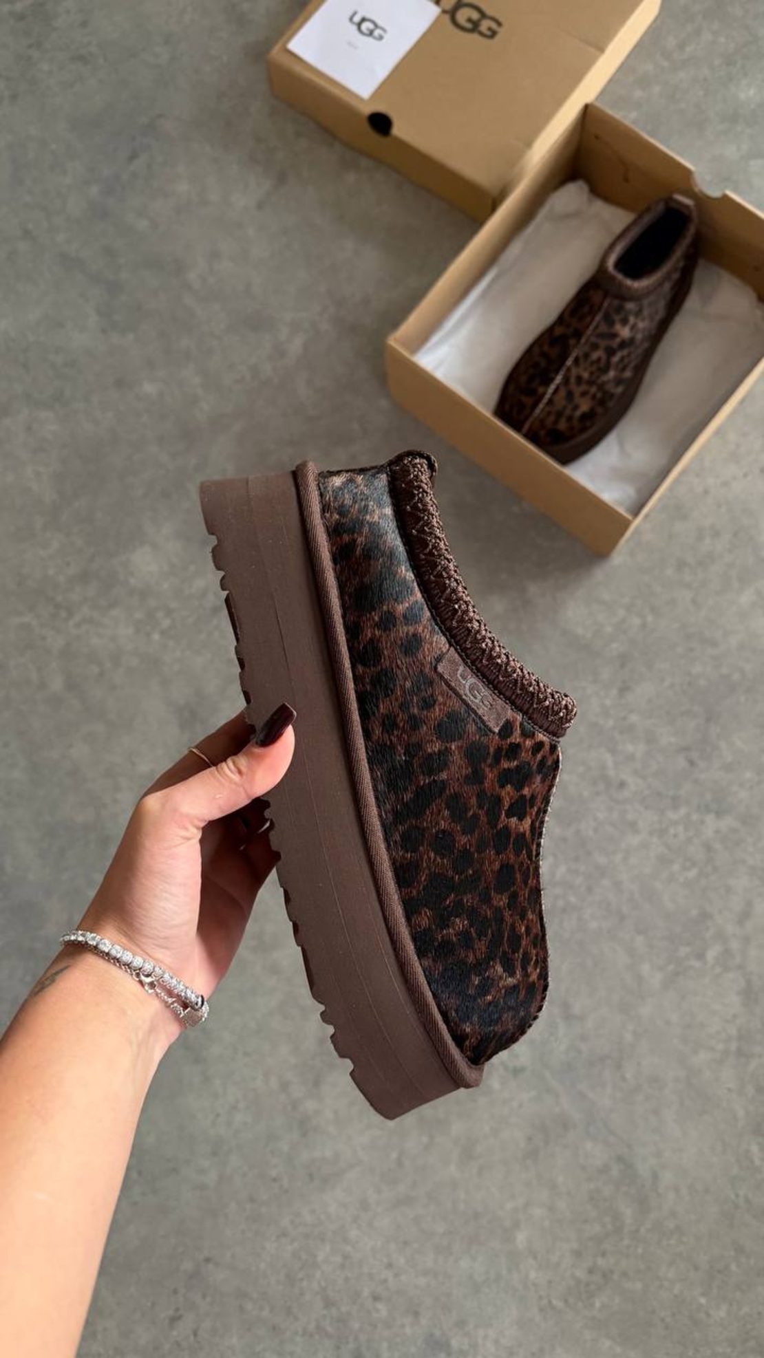 UGG Tazz Caspian “Burnt Cedar”