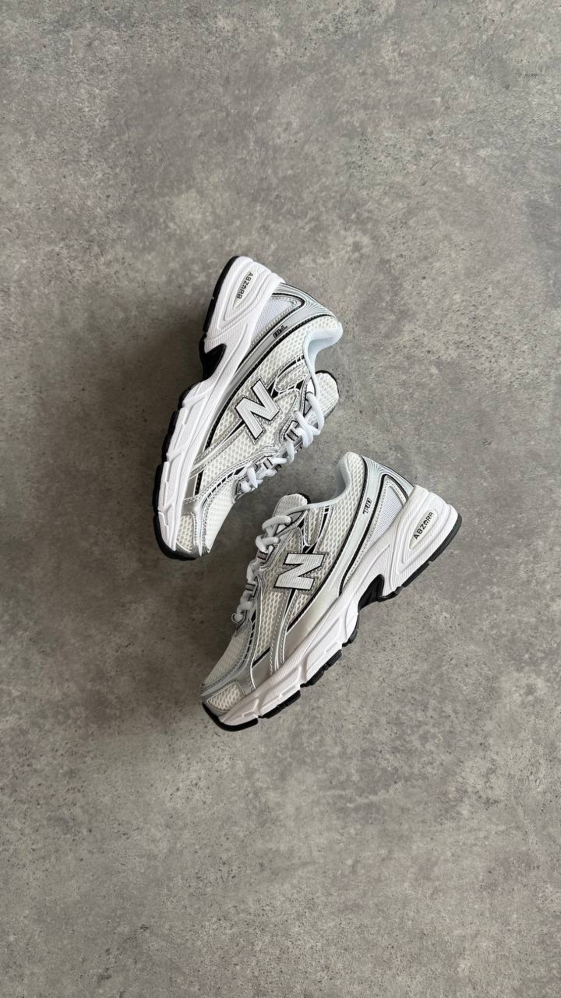 New Balance 740 “Silver White Black”