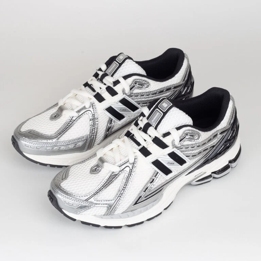 New Balance 1906r Black Silver
