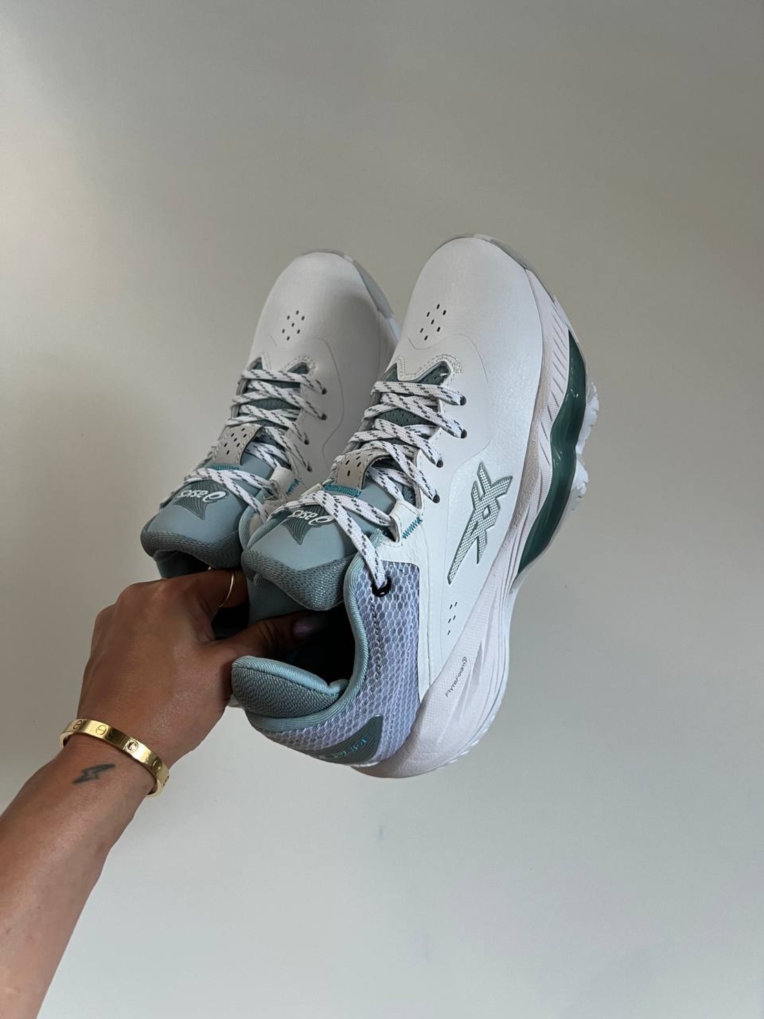 ASICS Nova Surge Low White