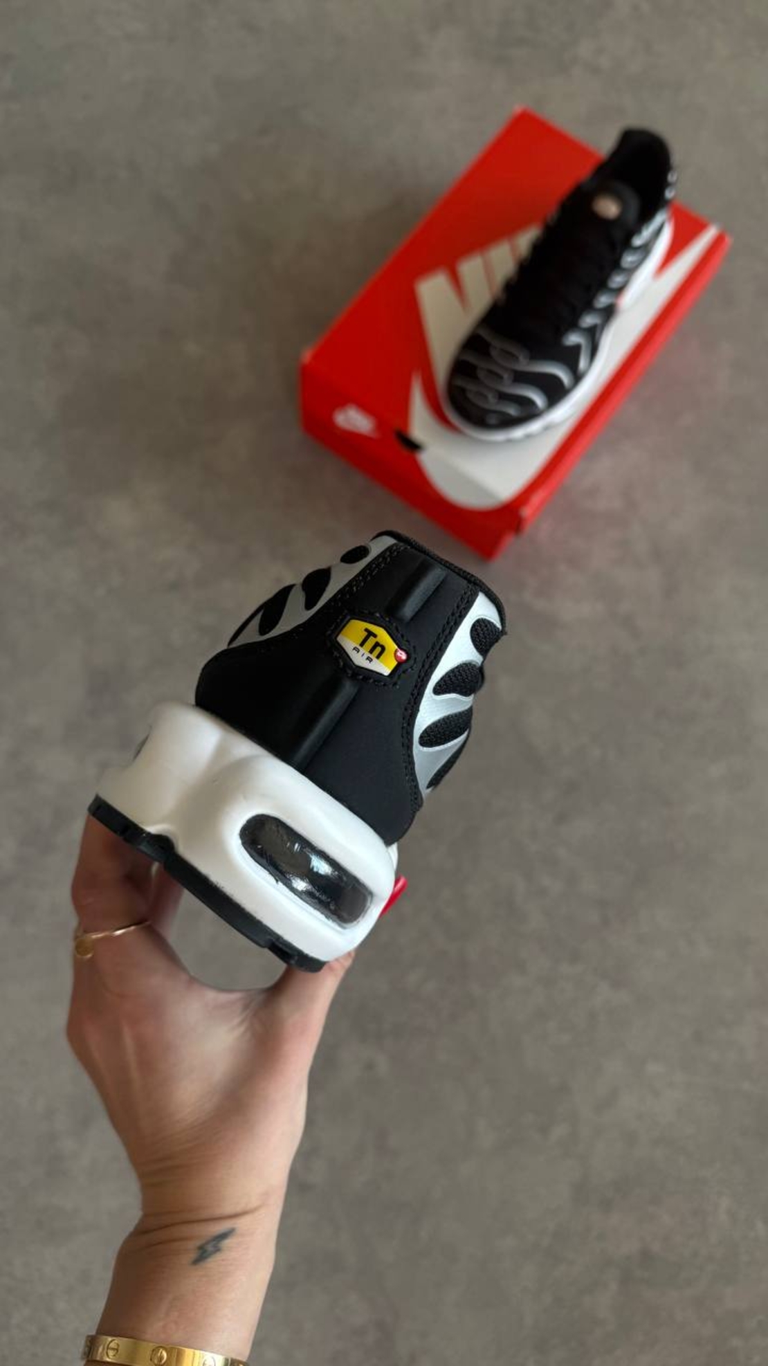Nike Air Max Plus “Black / Dark Grey / Hyper Crimson”