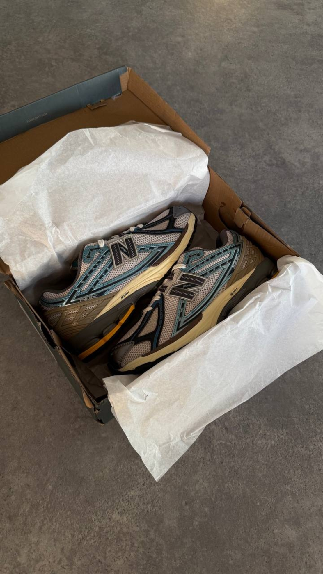New Balance 1906R 