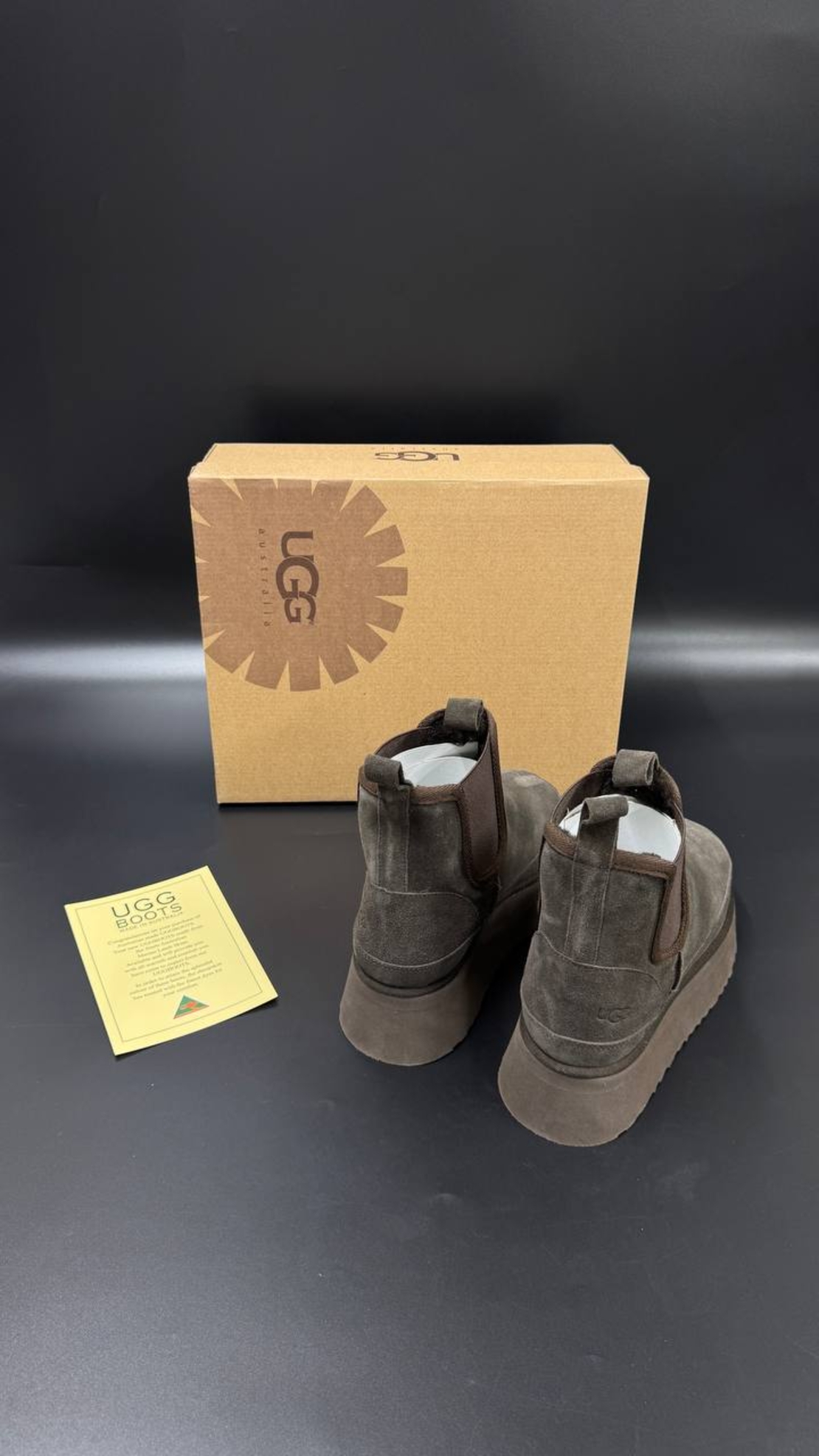 UGG