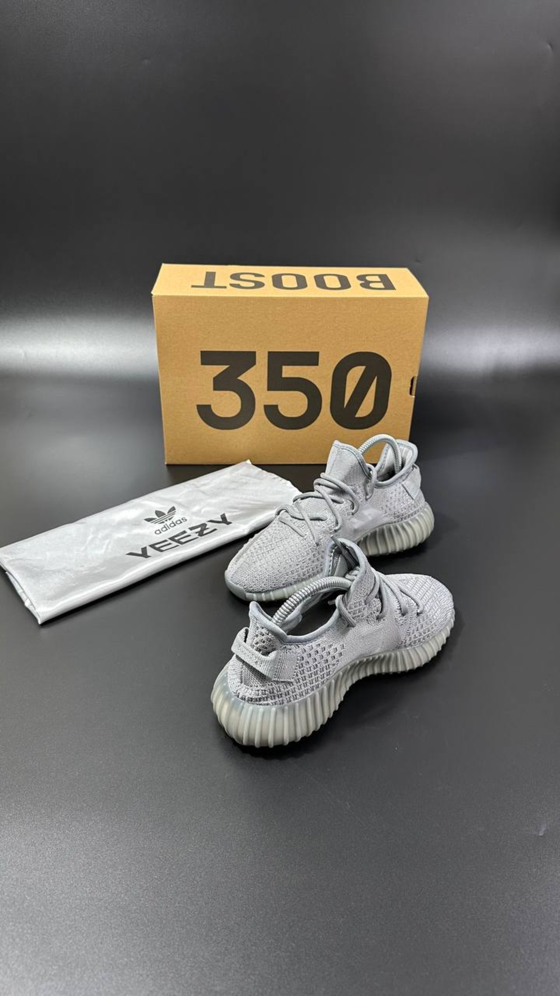 Adidas Yeezy Boost 350 V2 