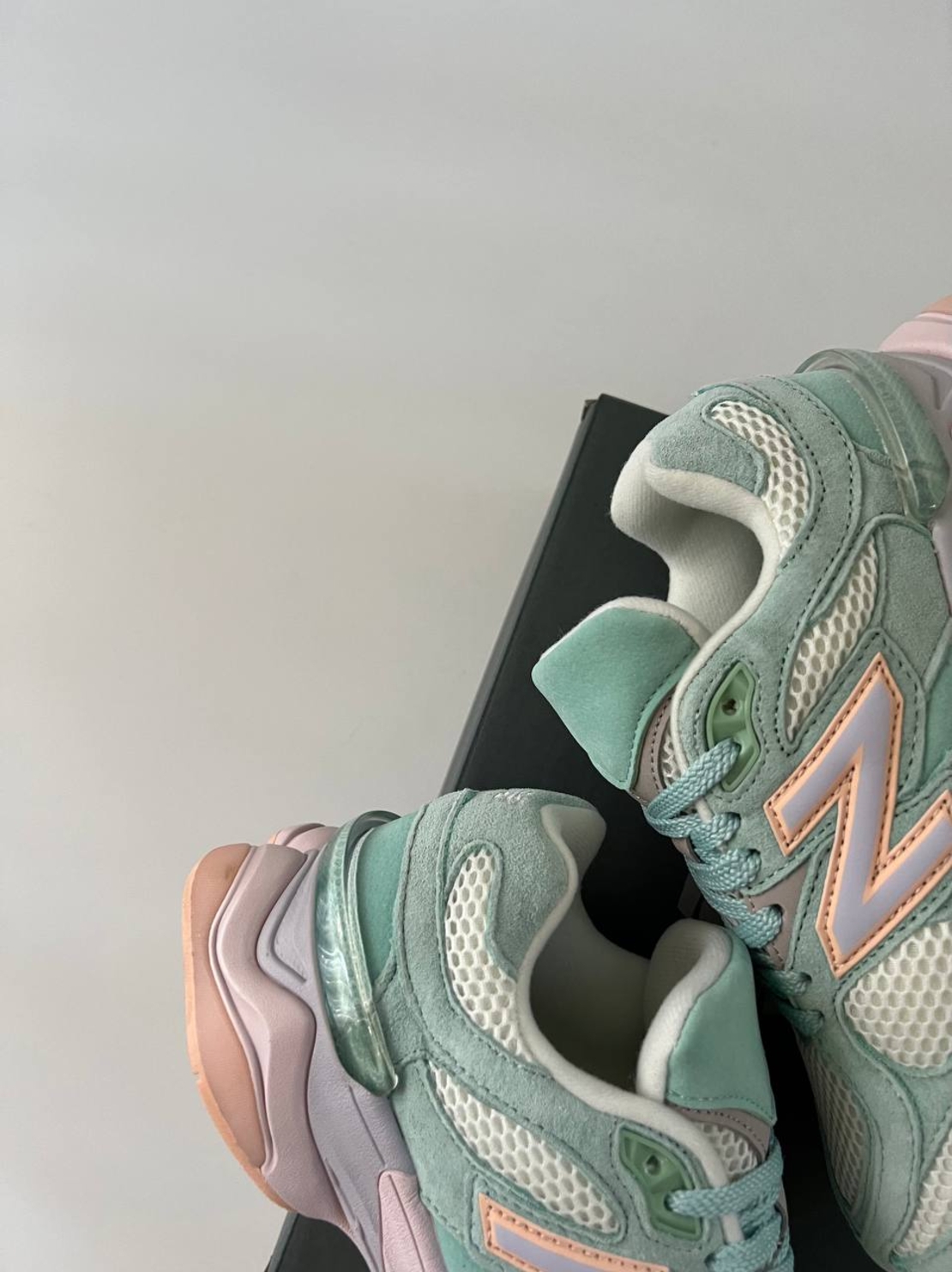 New Balance 9060 “Tropical Green”