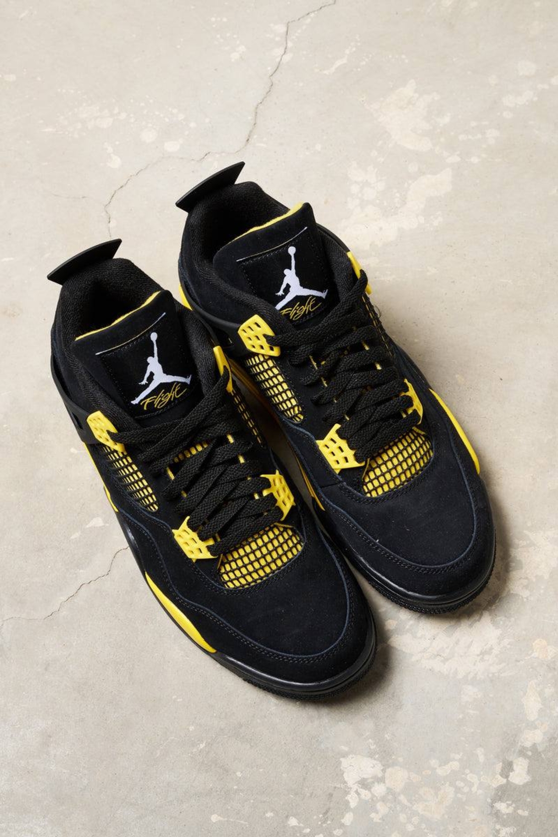 Air Jordan 4 Retro “Yellow Thunder”
