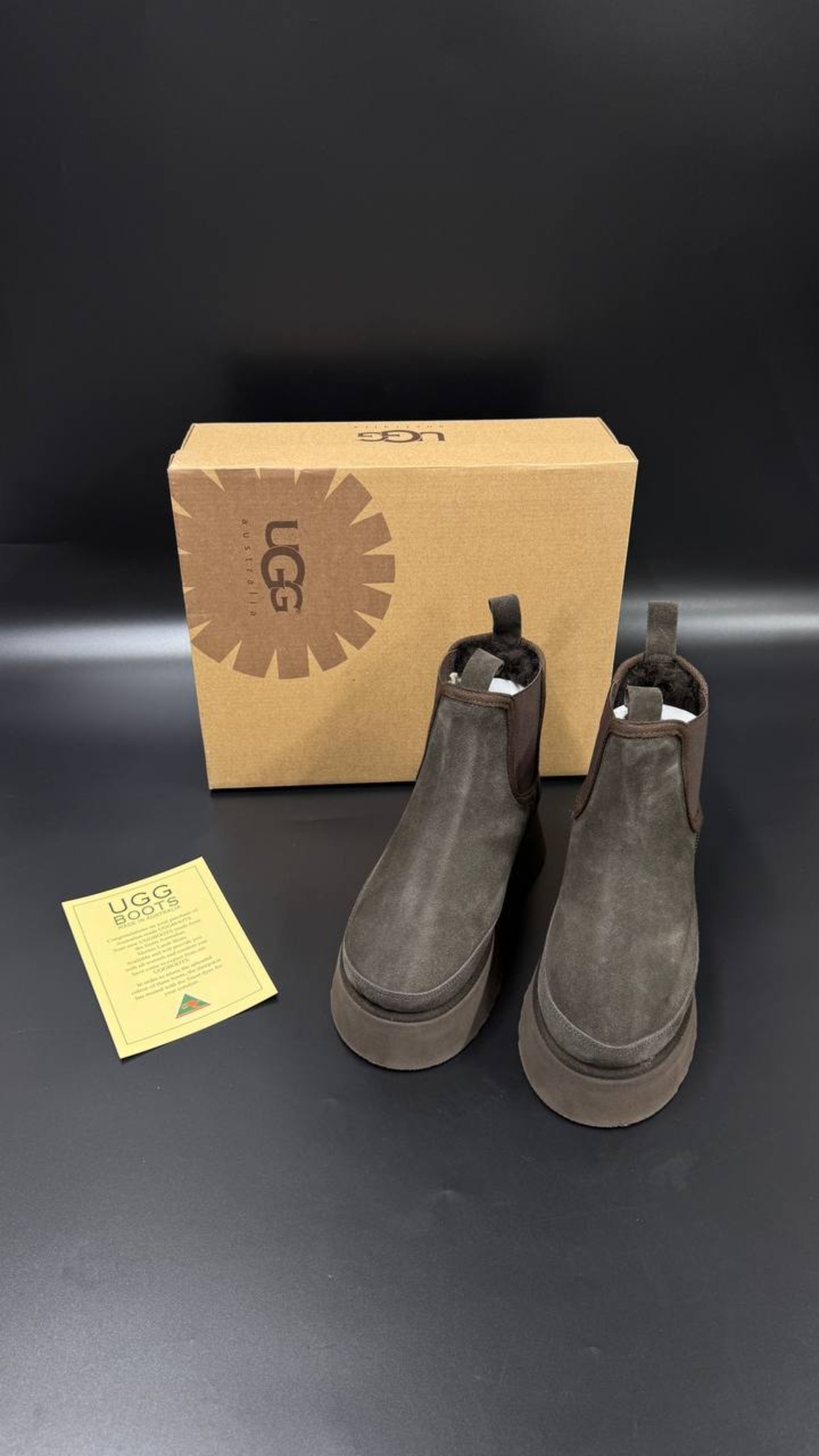 UGG