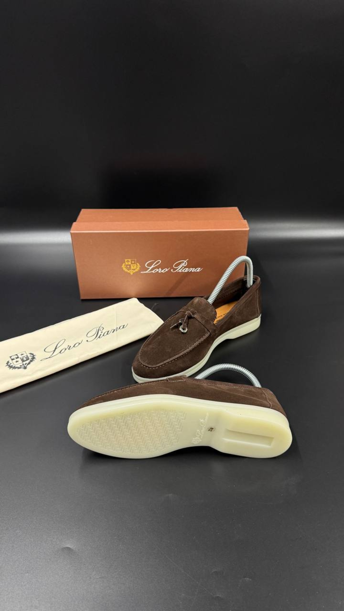 Loro Piana 6