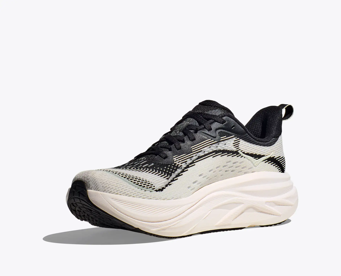 Hoka Skyflow in Black-White