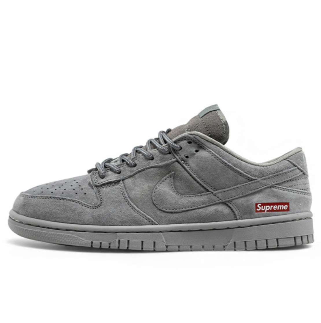 Supreme x Nike Sb Dunk Low  “Grey”