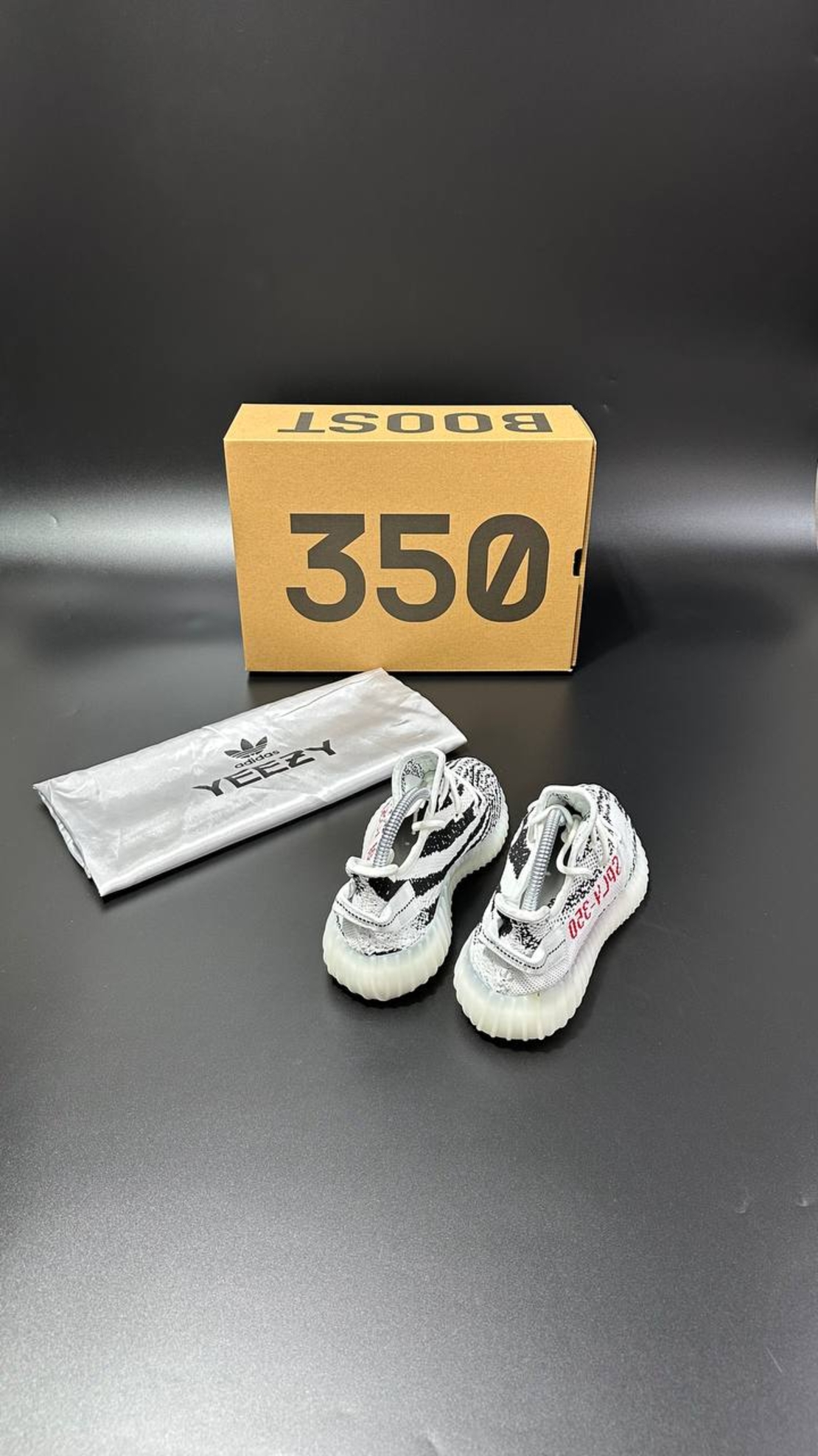 Adidas Yeezy Boost 350 V2 