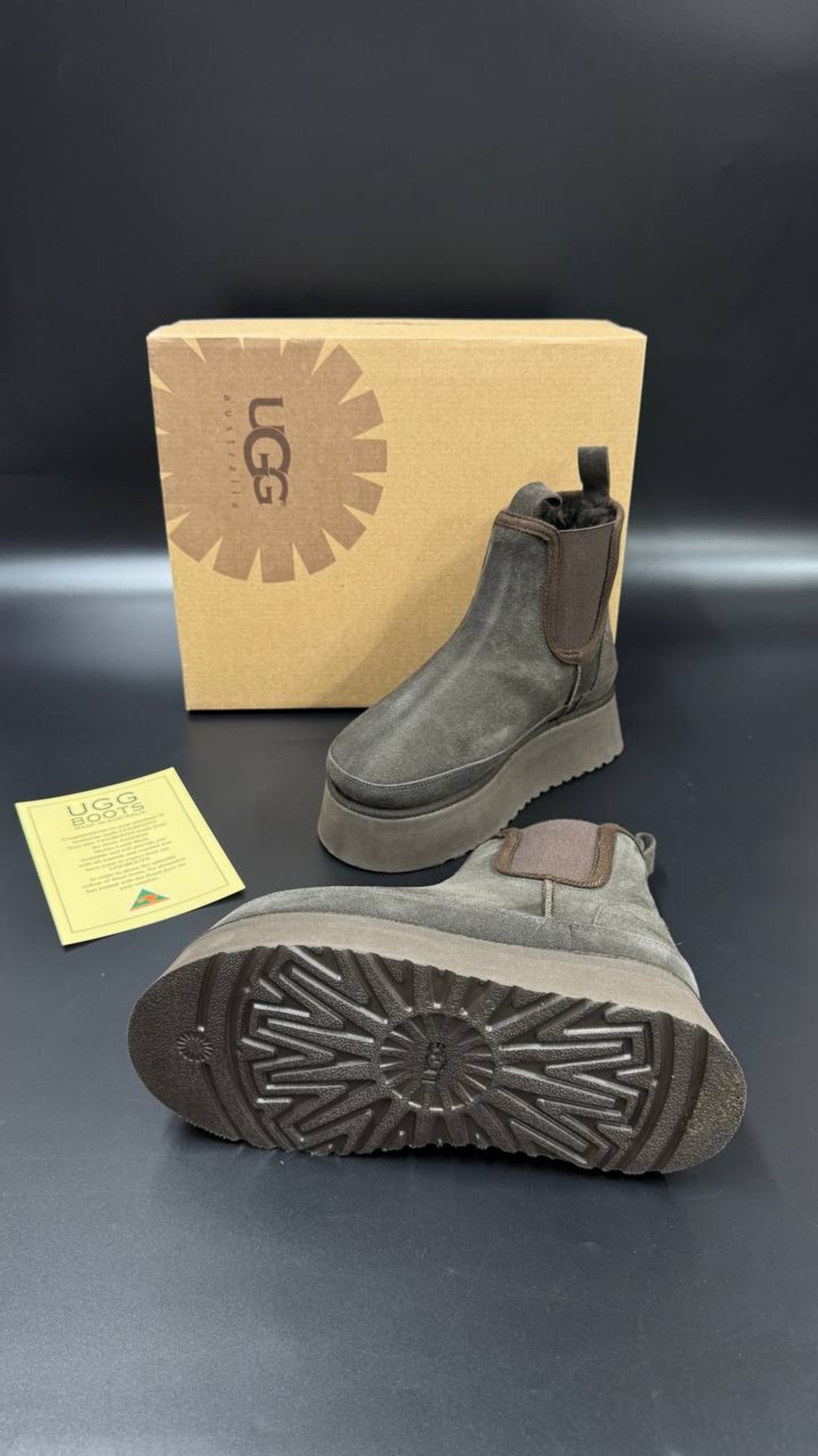 UGG