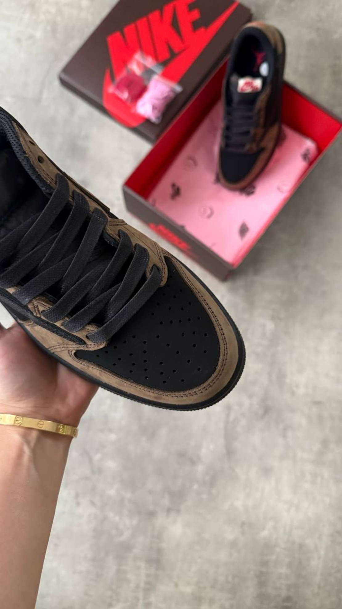 Air Jordan 1 Low Travis Scott “Velvet Brown”