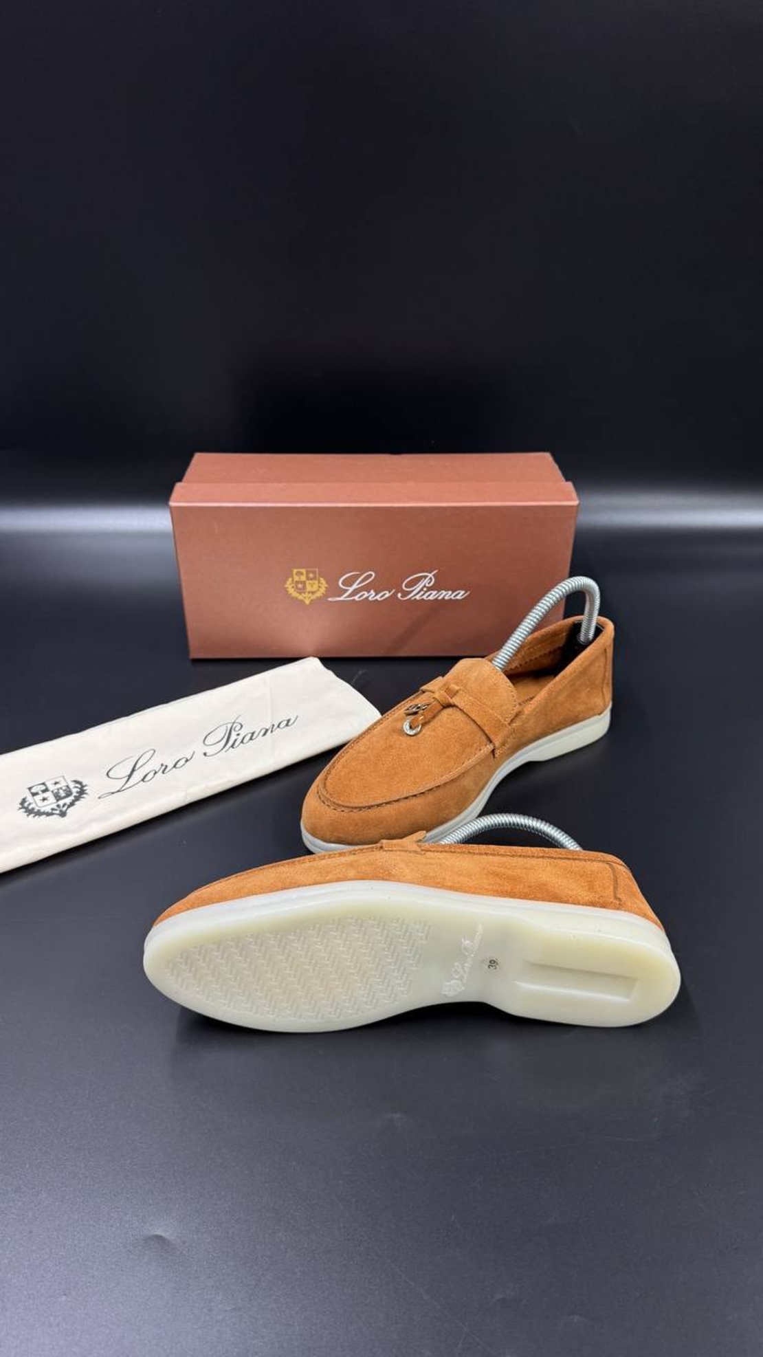 Loro Piana 7