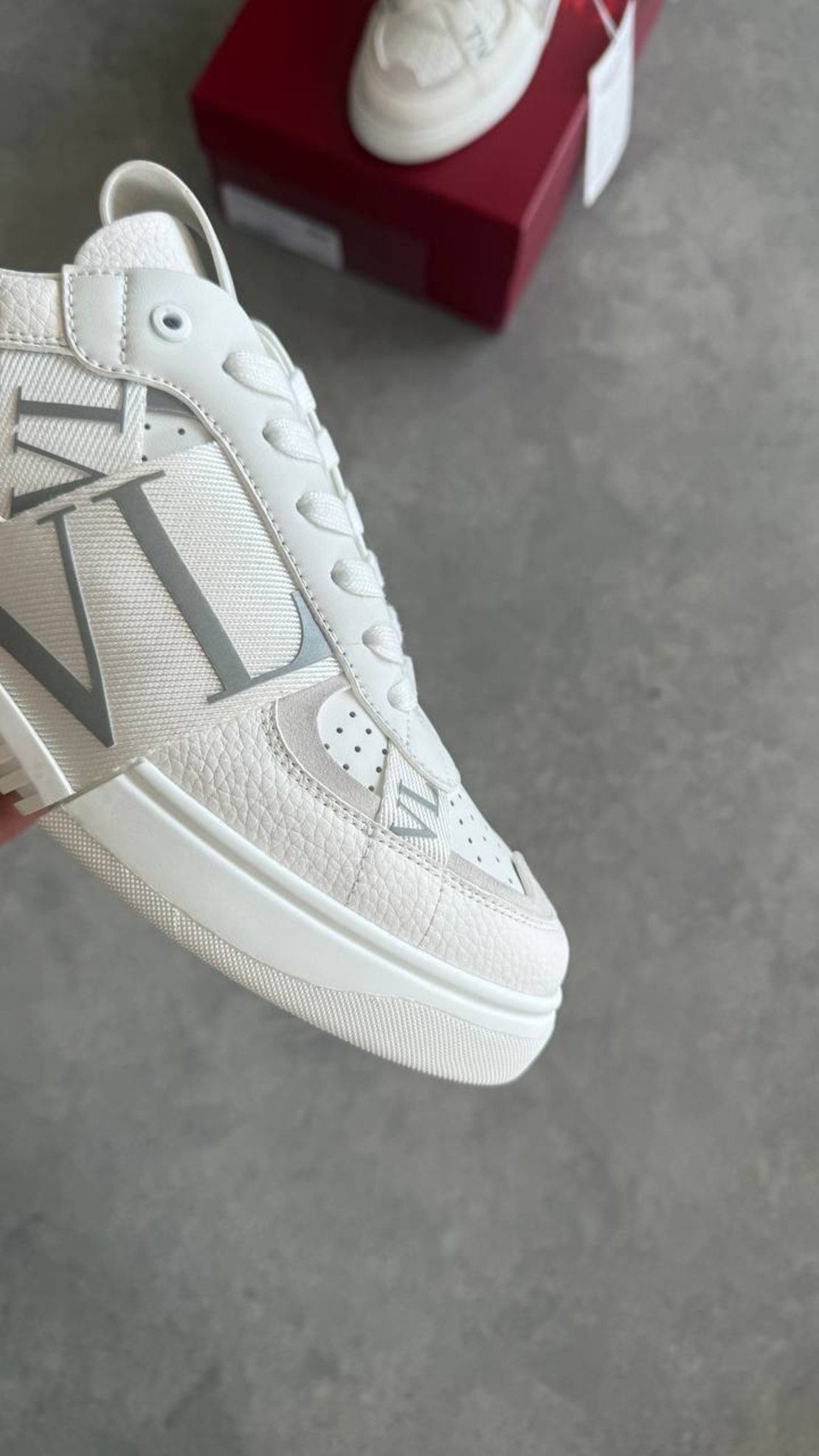 Valentino Garavani VL7N Signature Sneaker 2