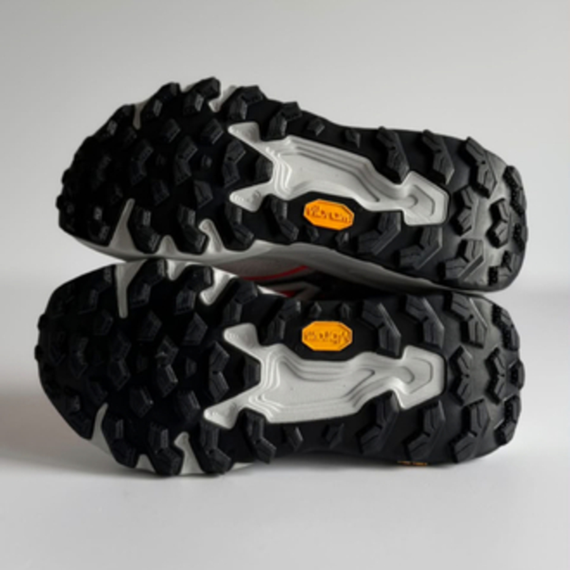 New Balance Fresh Foam X Hierro v9 "Urgent Red"